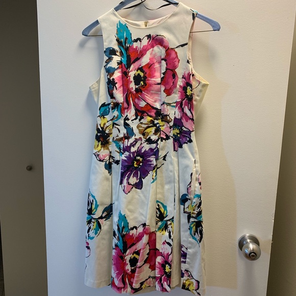 Floral party dress - Picture 2 of 4
